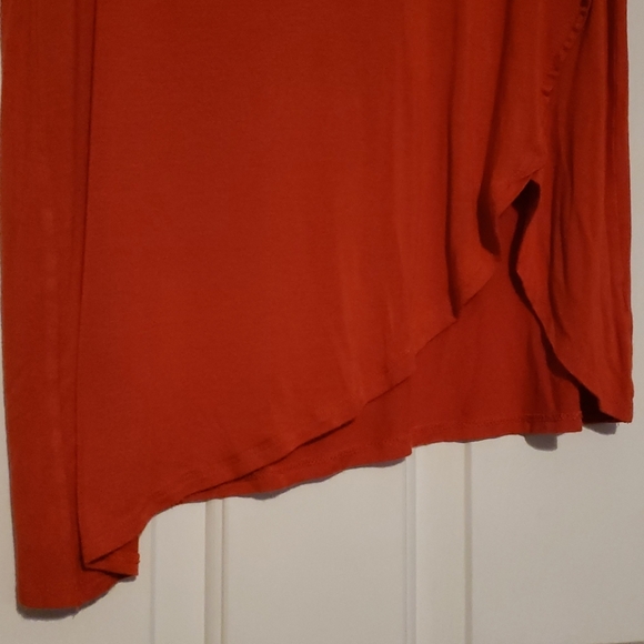 Asymmetrical burnt orange tunic - Picture 2 of 5